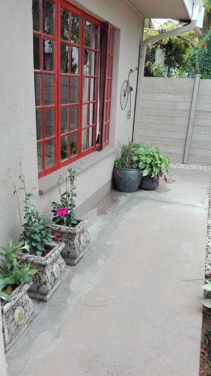 Gemutlich Guesthouse Upington Eksteriør billede