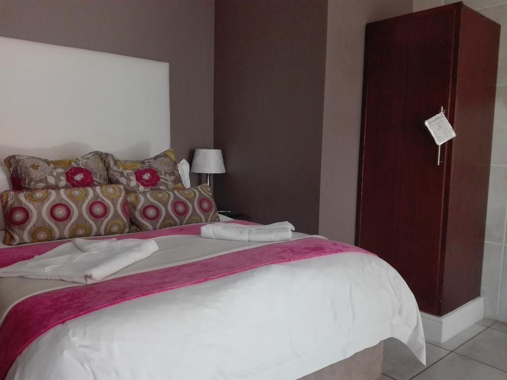 Gemutlich Guesthouse Upington Eksteriør billede